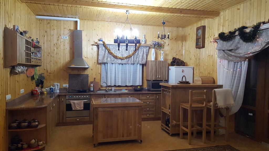 Guest House In Carpathians Migovo Exterior photo